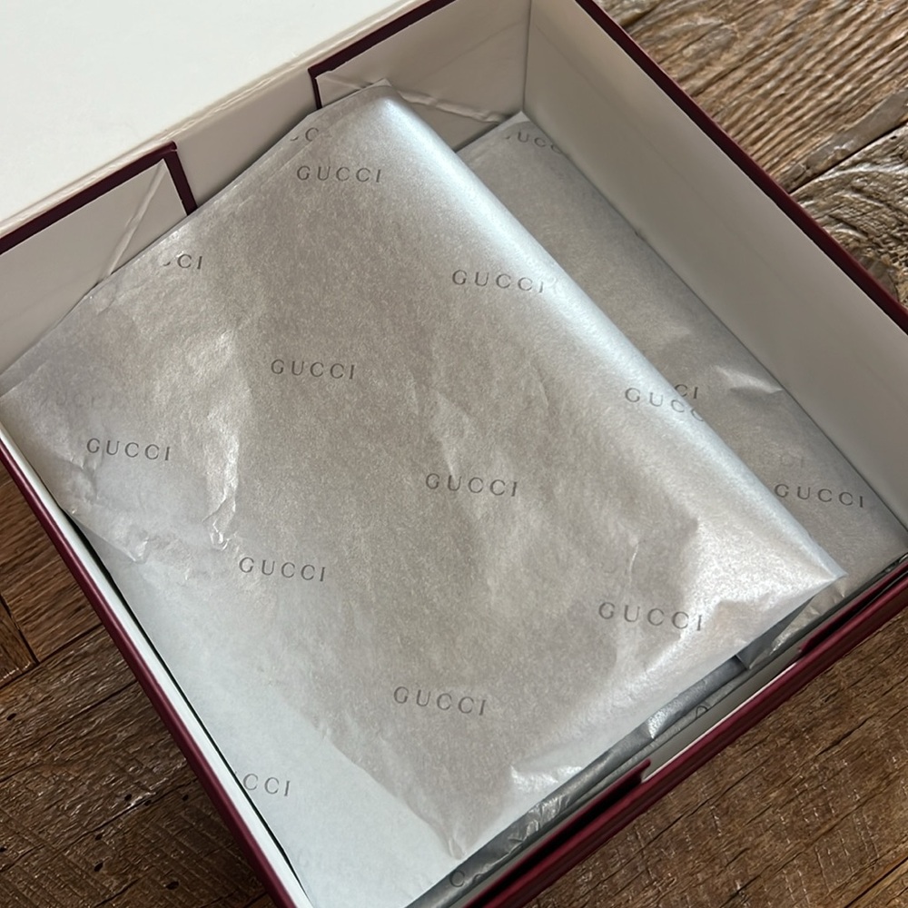 Authentic Gucci box - Picture 4 of 9